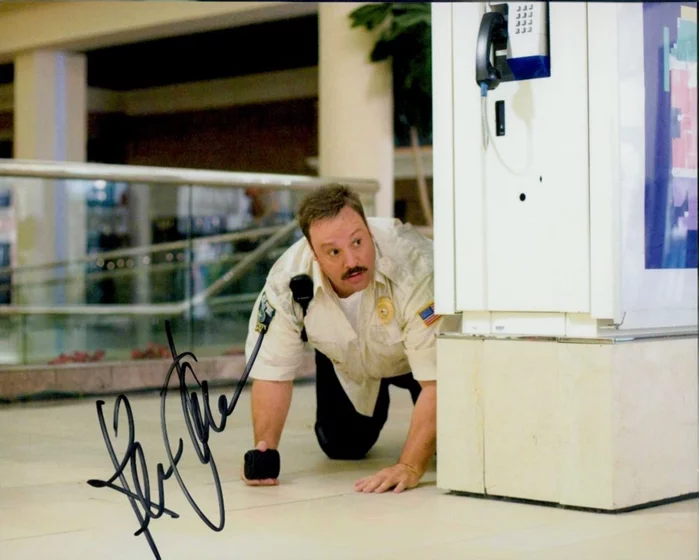 Kevin James autograph