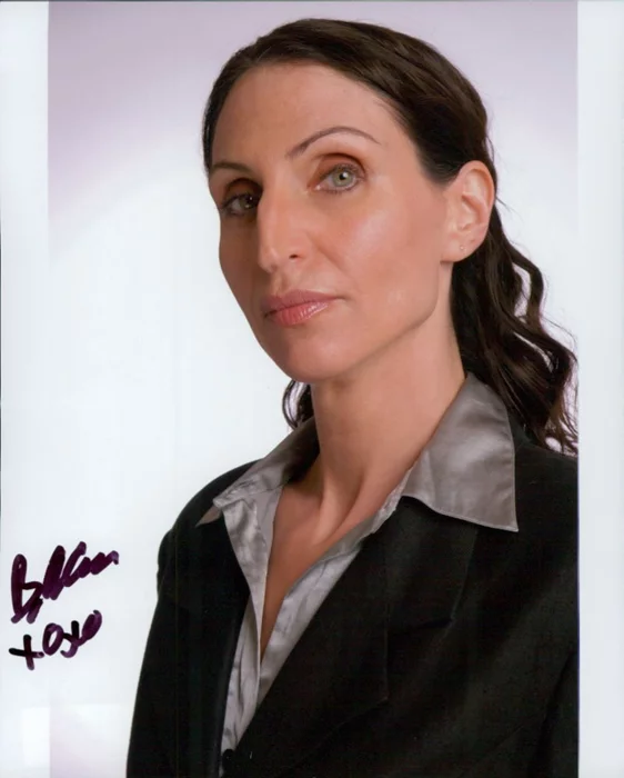 Bonnie Aarons autograph