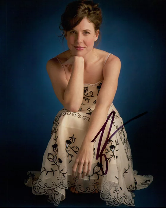 Robin Weigert autograph