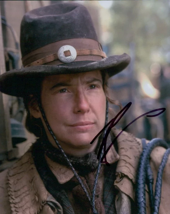 Robin Weigert autograph