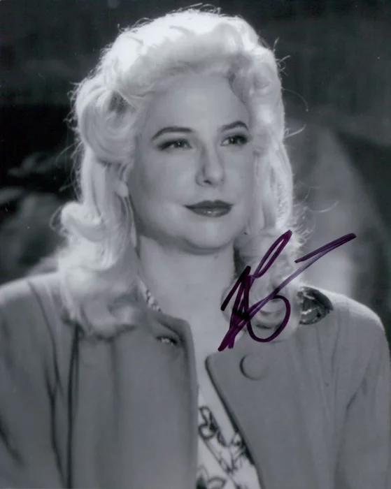Robin Weigert autograph