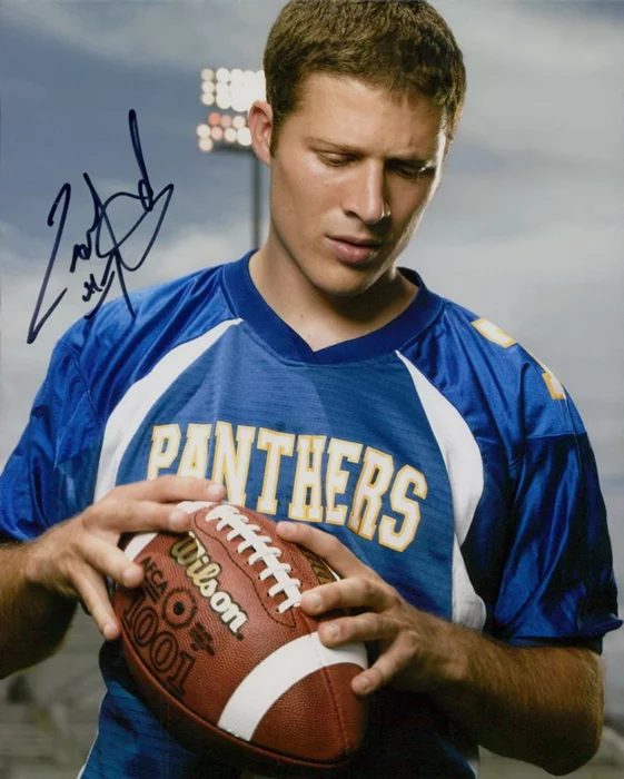 Zach Gilford autograph