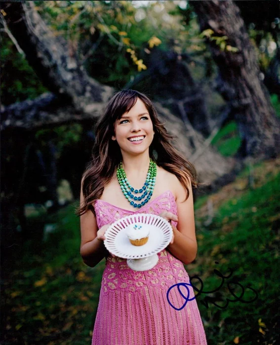 Allison Miller autograph