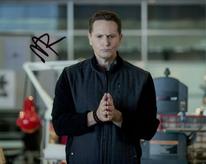 Matt Ross autograph