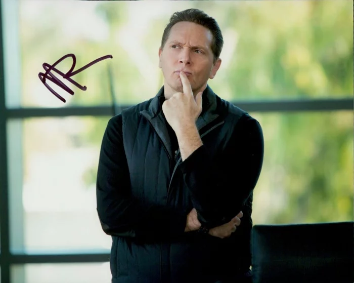 Matt Ross autograph