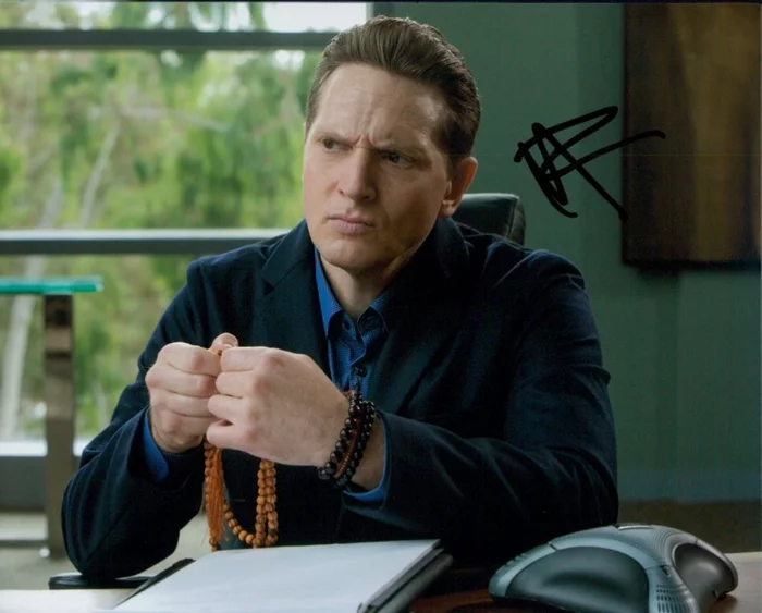 Matt Ross autograph