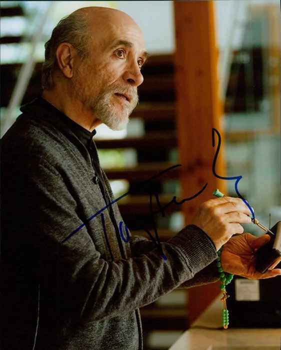Tony Amendola autograph