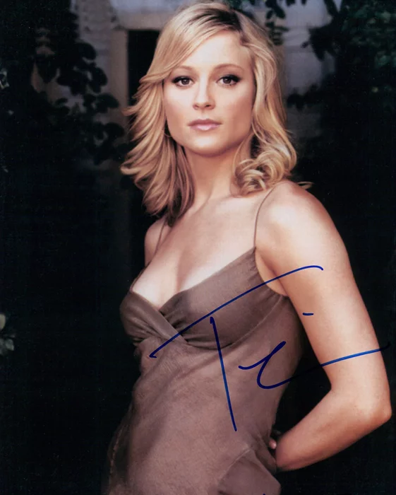 Teri Polo autograph