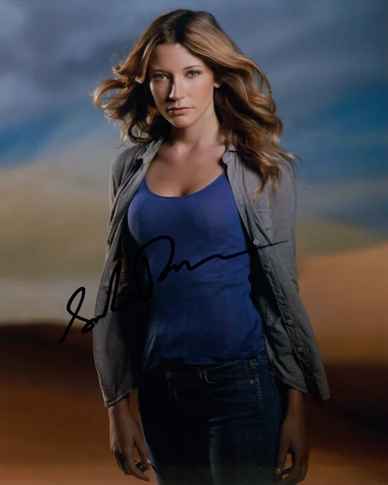Sarah Roemer autograph