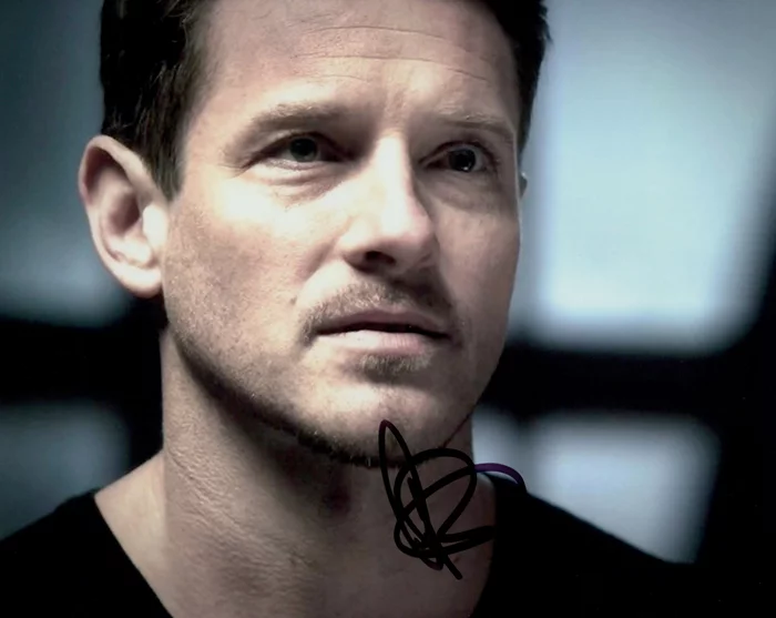 Ian  Bohen autograph