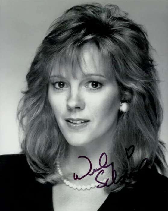 Wendy Schaal autograph