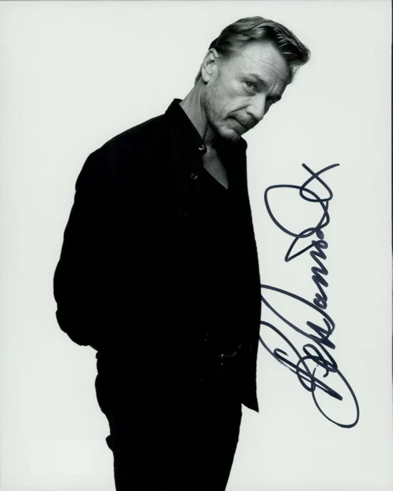 Ben Daniels autograph