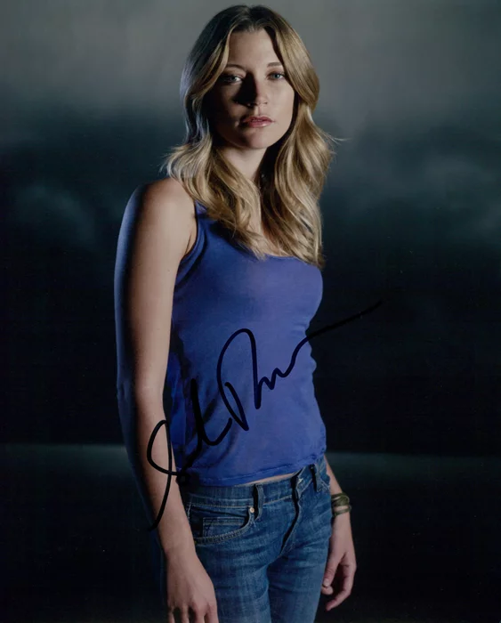 Sarah Roemer autograph