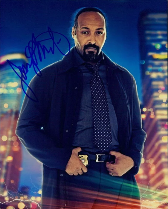 Jesse Martin autograph