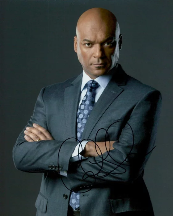 Colin Salmon autograph
