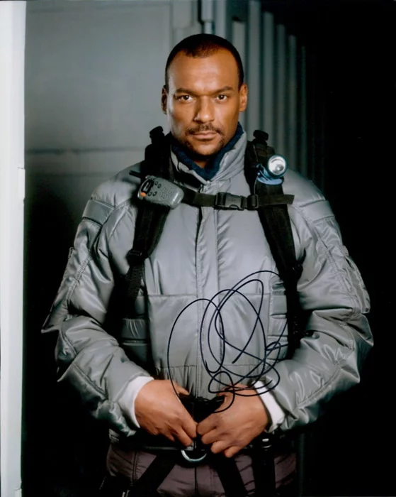 Colin Salmon autograph