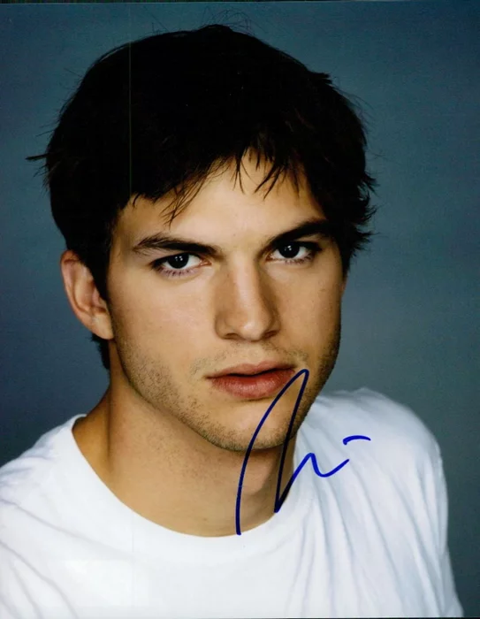 Ashton Kutcher autograph