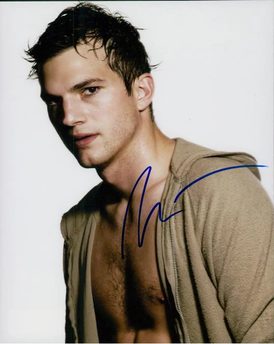 Ashton Kutcher autograph