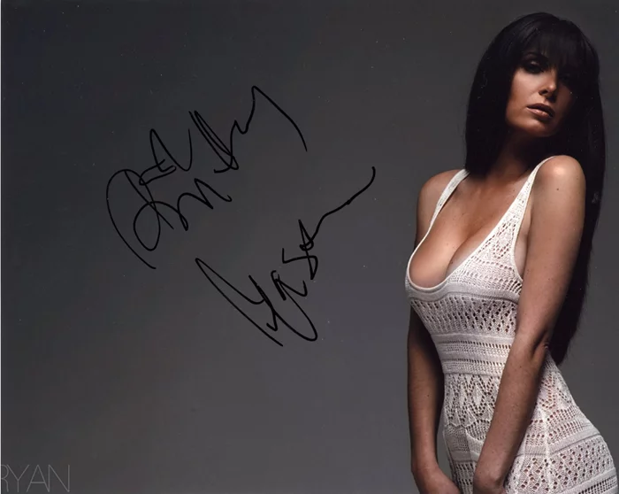 Brittny Gastineau autograph