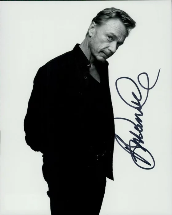 Ben Daniels autograph