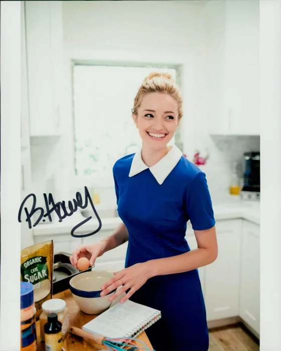 Brianne Howey autograph