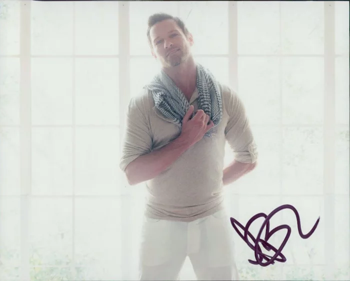 Ian  Bohen autograph