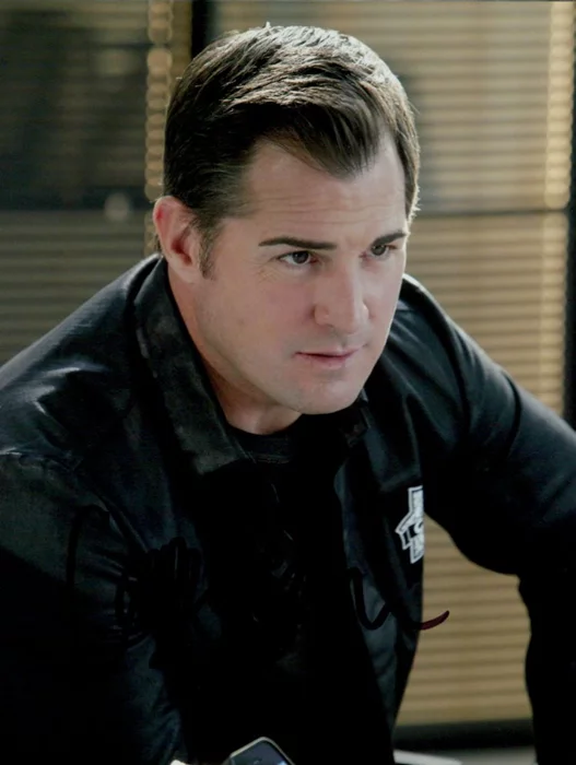 George Eads autograph