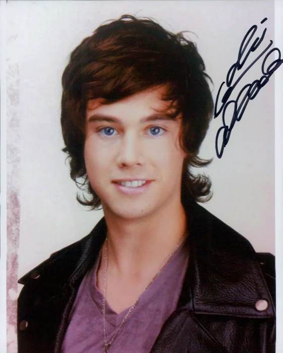 Adam Allende autograph
