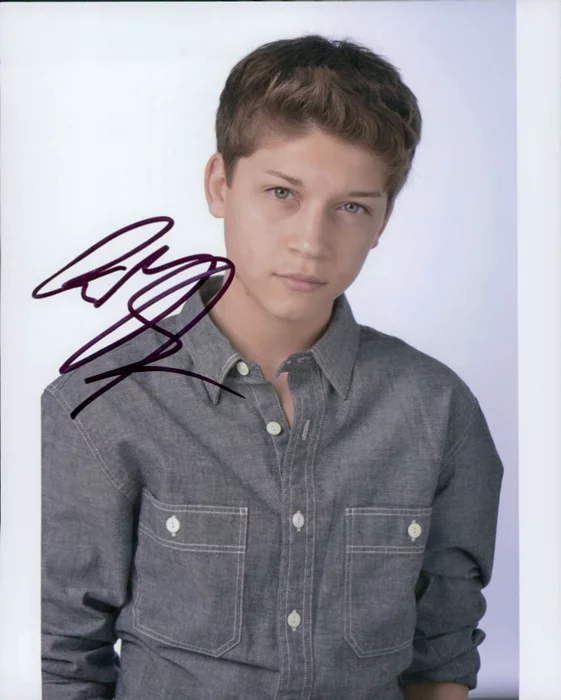 Ricky Garcia autograph