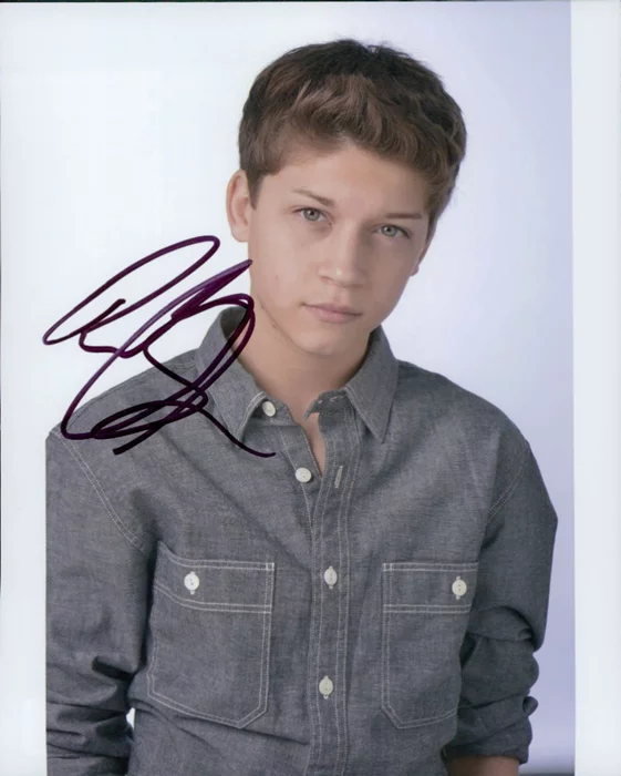 Ricky Garcia autograph