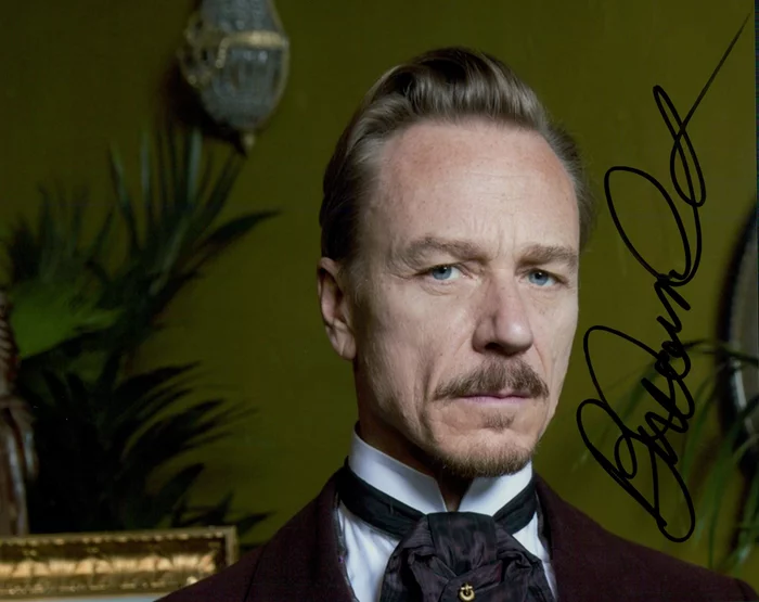 Ben Daniels autograph