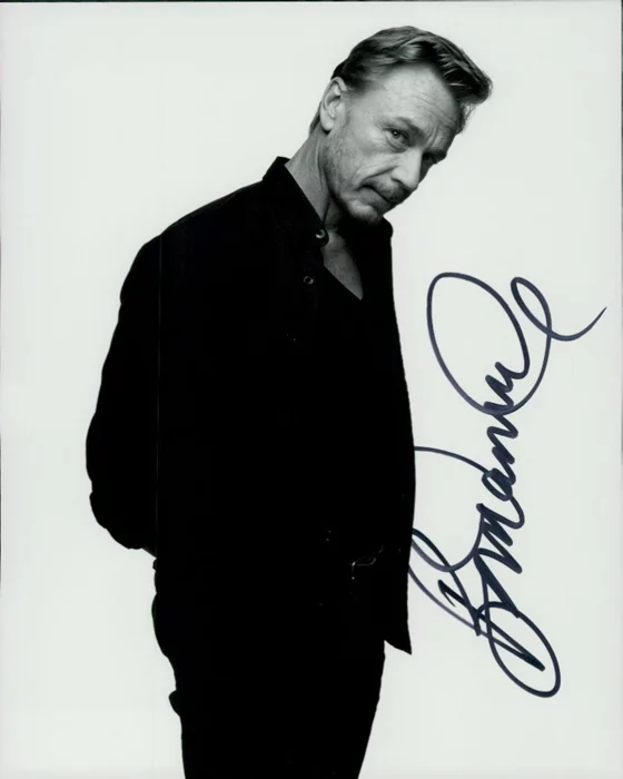 Ben Daniels autograph