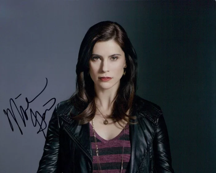 Milena Govich autograph