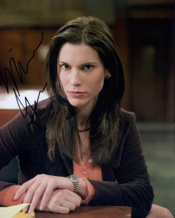 Milena Govich autograph