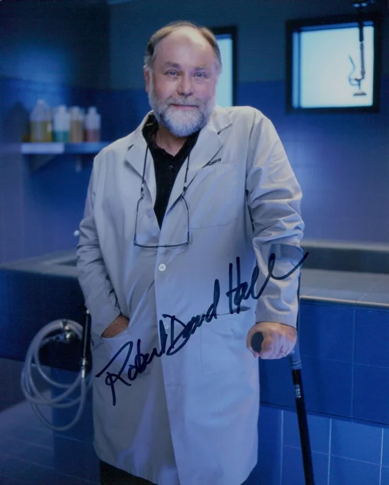Robert David Hall autograph