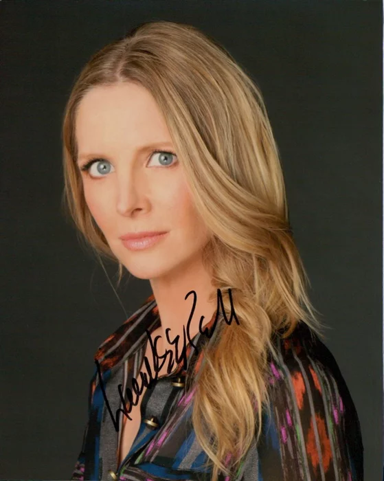 Lauralee Bell autograph