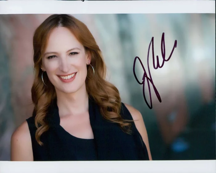 Jen Richards autograph