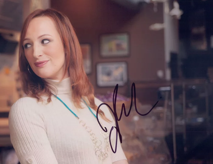 Jen Richards autograph