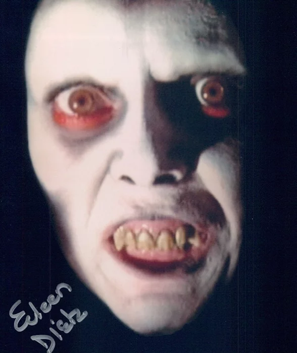 Eileen Dietz autograph