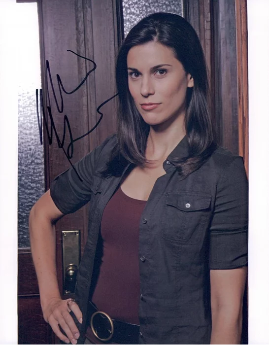 Milena Govich autograph