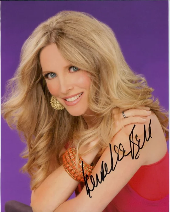 Lauralee Bell autograph