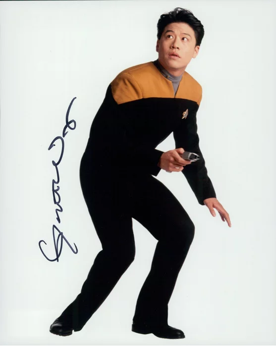Garrett Wang autograph