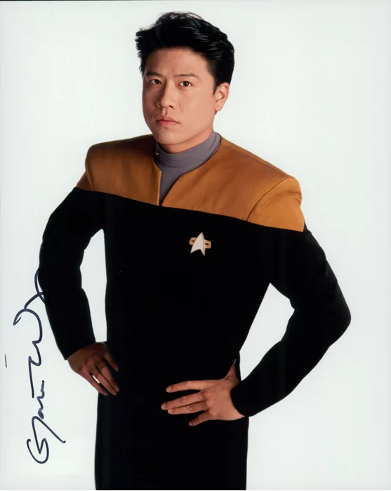 Garrett Wang autograph