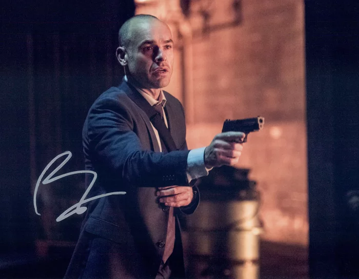 Paul Blackthorne autograph