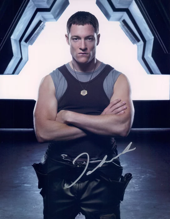 Tahmoh Penikett autograph