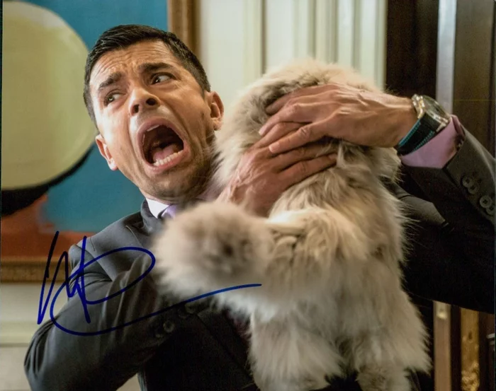 Mark Consuelos autograph