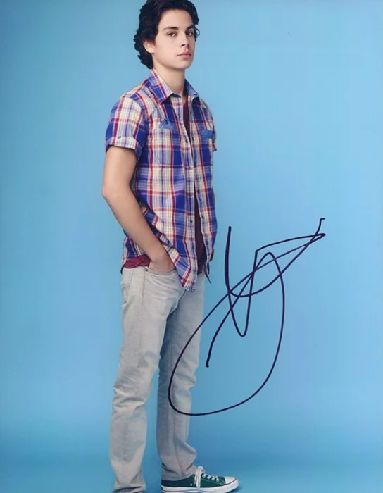 Jake T. Austin autograph