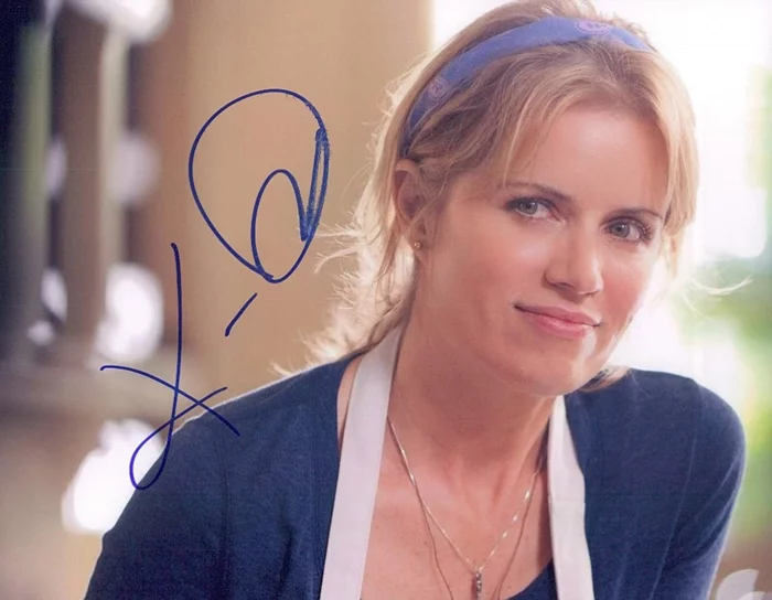 Kim Dickens autograph