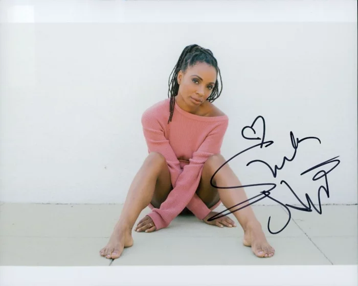 Shanola Hampton autograph