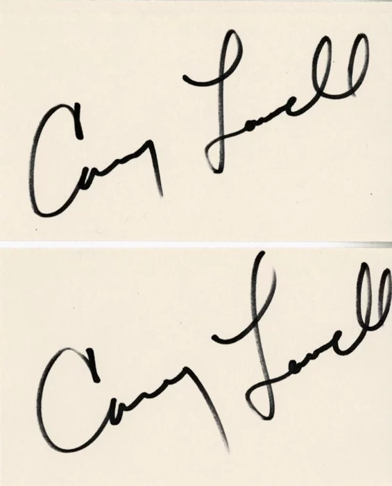 Carey Lowell autograph